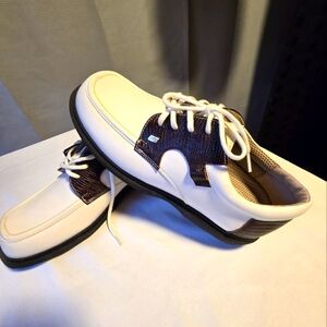 Reebok Leather Golf shoes - Size 7.5‎